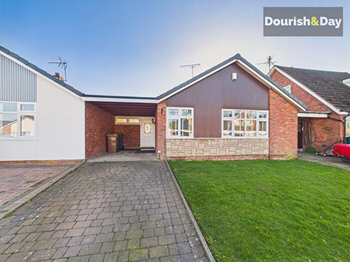 2 Bedroom Property For Sale In Oak Avenue, Stafford, ST17