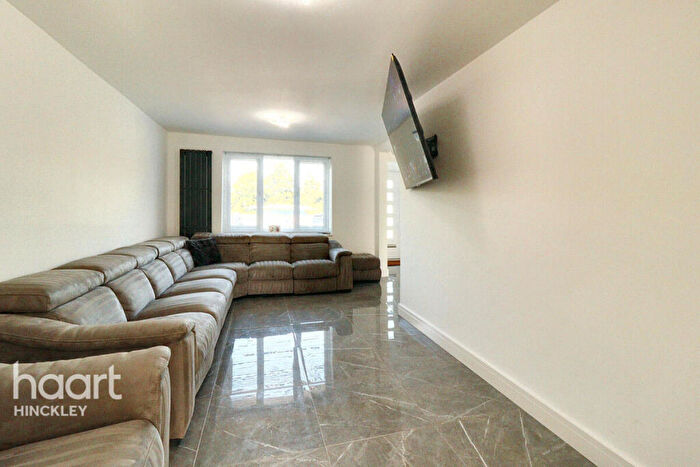 5 Bedroom Semi-Detached House For Sale In Stanton Road, Elmesthorpe, LE9