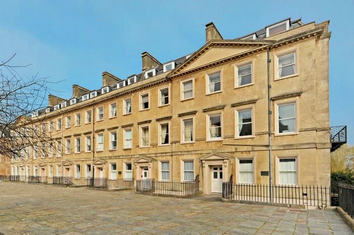 2 Bedroom Apartment To Rent In South Parade Bath, BA2