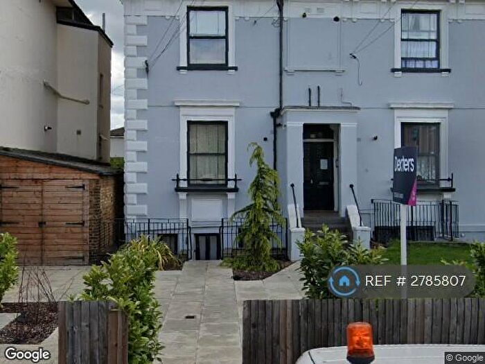 1 Bedroom Flat To Rent In Holmesdale Road, London, SE25