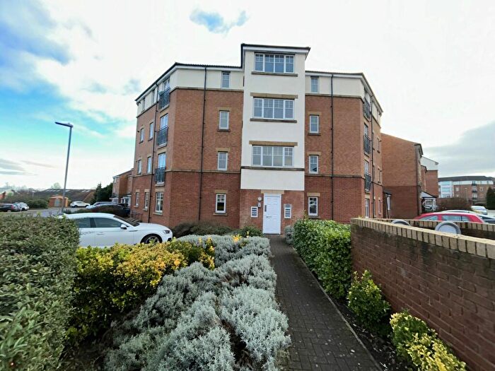 2 Bedroom Flat For Sale In Foster Drive, St James's Village, Gateshead, Tyne And Wear, NE8