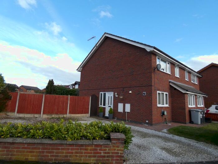 3 Bedroom Semi-Detached House To Rent In Sandhurst Avenue, Crewe CW2