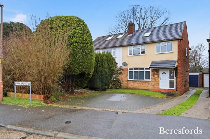 4 Bedroom Semi-Detached House For Sale In Shaw Crescent, Hutton, CM13