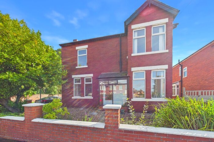 4 Bedroom Detached House For Sale In Todd Lane North, Lostock Hall, PR5