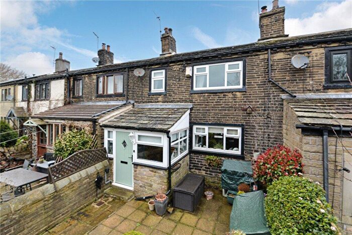 2 Bedroom Terraced House For Sale In Allerton Upper Green, Allerton, Bradford, West Yorkshire, BD15
