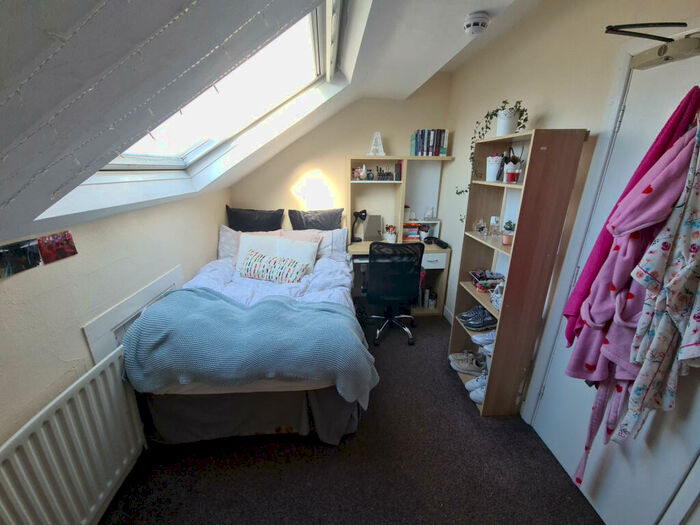 7 Bedroom House To Rent In Ebberston Terrace, Leeds, LS6