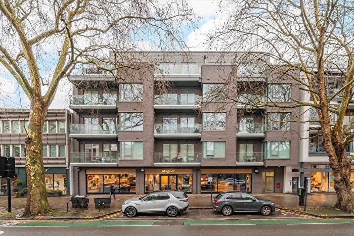 2 Bedroom Flat To Rent In Chiswick High Road, Chiswick, W4