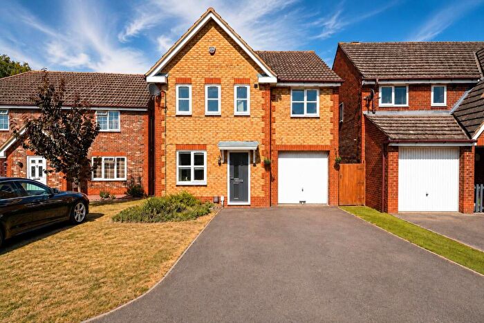 4 Bedroom Detached House For Sale In Wisteria Close, Rushden, Northamptonshire, NN10