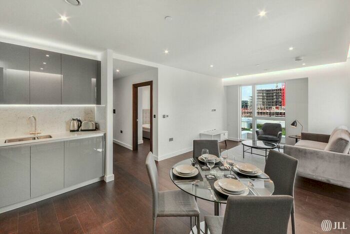 1 Bedroom Apartment To Rent In Lexington Gardens, London, SW11