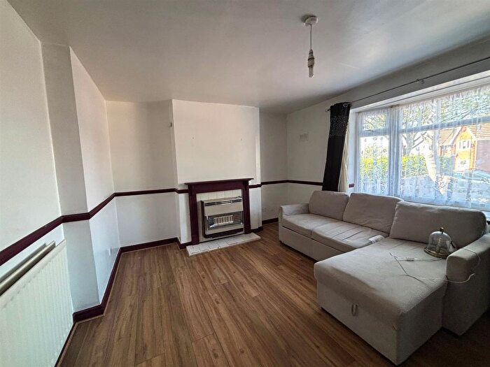 3 Bedroom Property To Rent In Alumwell Road, Walsall, WS2