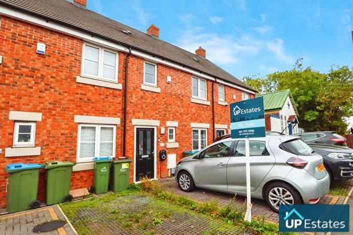 4 Bedroom Terraced House For Sale In Aldermans Green Road, Coventry, CV2