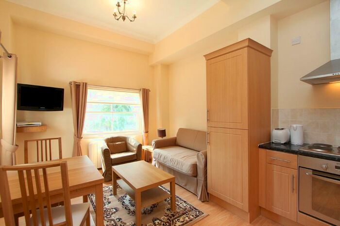 1 Bedroom Flat To Rent In Kings Road, Chelsea, SW10