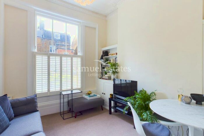1 Bedroom Flat To Rent In Brussels Road, London, SW11