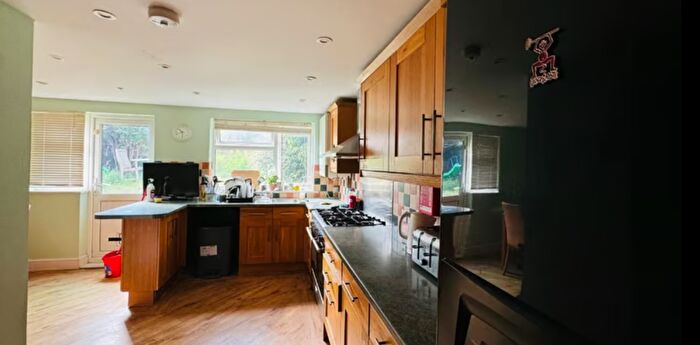 6 Bedroom Terraced House To Rent In Chipstead Valley Road, Chipstead, CR5