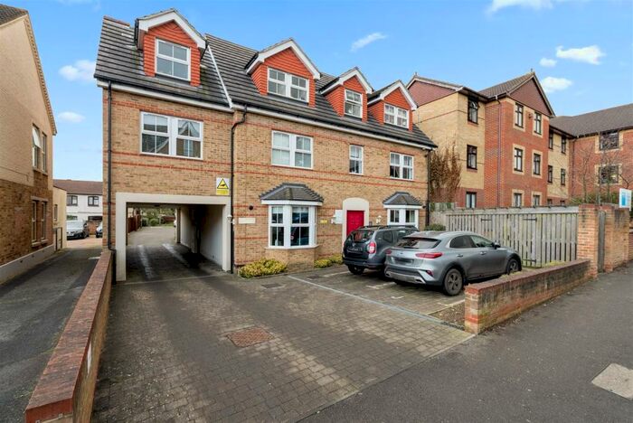 2 Bedroom Flat To Rent In Hatherley Road, Sidcup, DA14