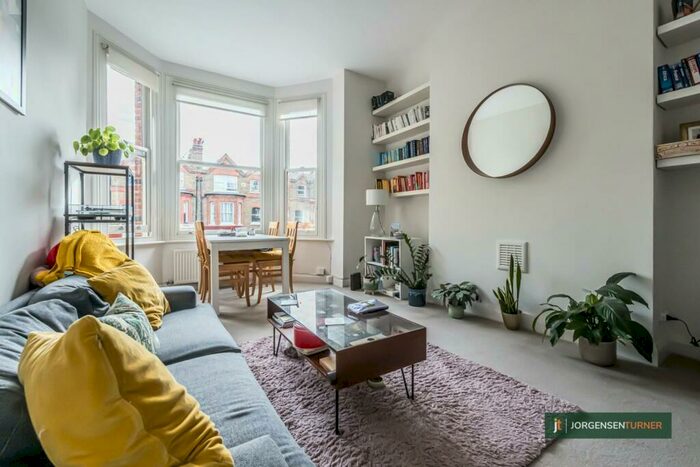 2 Bedroom Flat To Rent In Brondesbury Villas, Queens Park, NW6