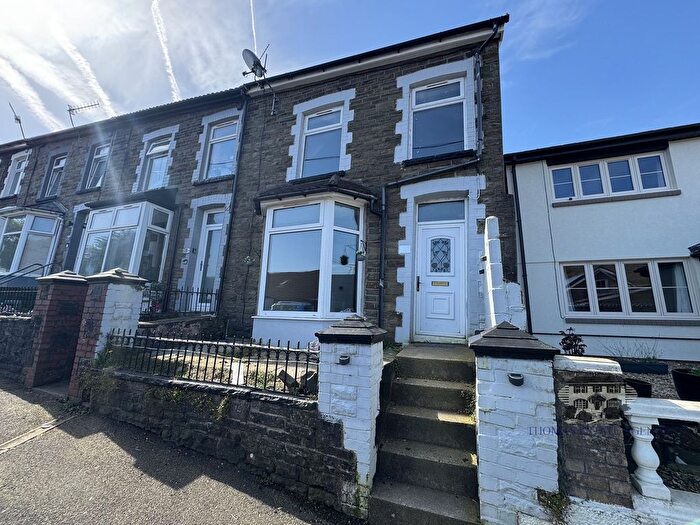 3 Bedroom End Of Terrace House To Rent In The Avenue, Pontygwaith, Ferndale, Rhondda Cynon Taff., CF43