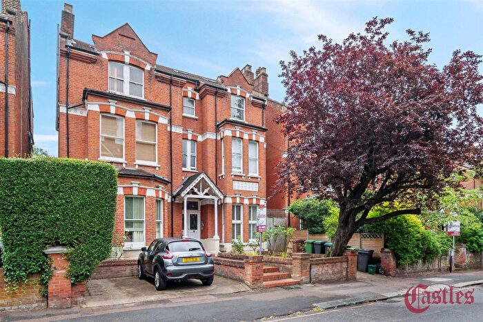 2 Bedroom Flat For Sale In Coolhurst Road, N8