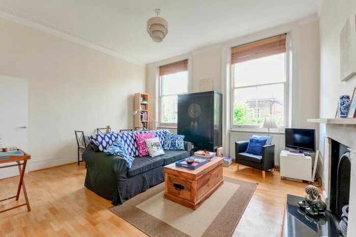 1 Bedroom Flat To Rent In Earls Court, Earls Court, London, SW5