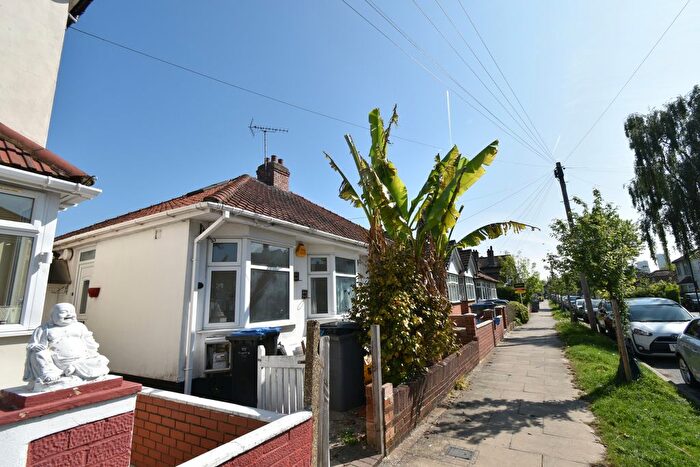 3 Bedroom Bungalow To Rent In Wembley, HA0