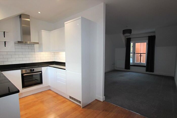 2 Bedroom Flat To Rent In Bancroft, Hitchin, SG5