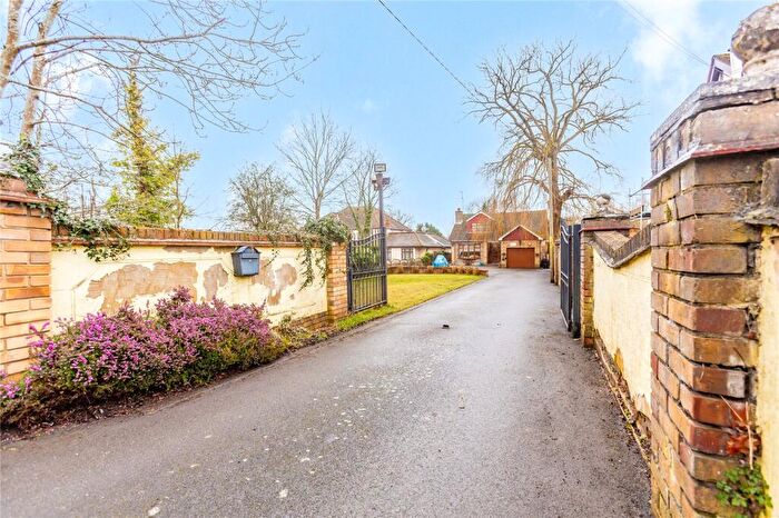 5 Bedroom Detached House For Sale In Oak Hill Road, Stapleford Abbotts, Romford, Essex, RM4