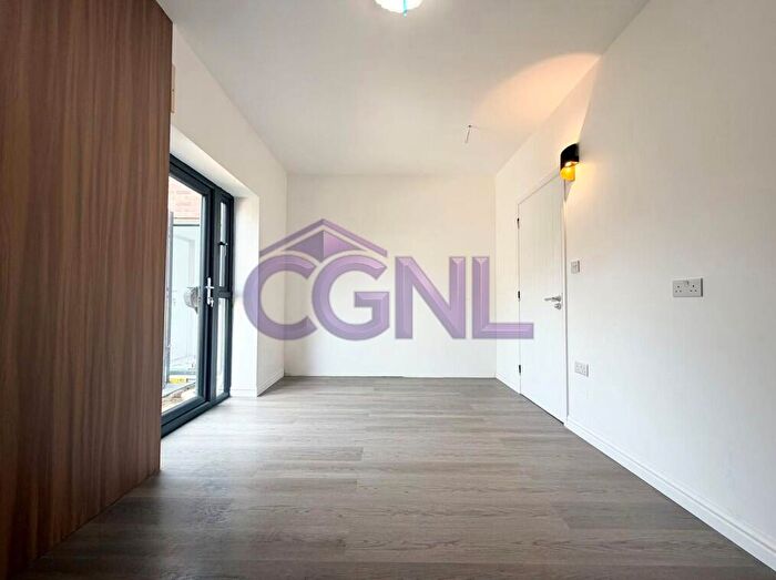 1 Bedroom Flat To Rent In Abbotsbury Road, Morden, Merton, SM4