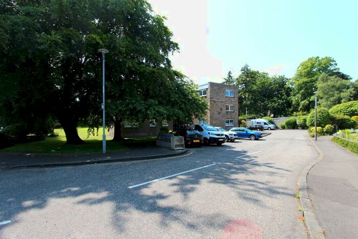 3 Bedroom Flat To Rent In Monkwood Court, Marchmont, Edinburgh, EH9