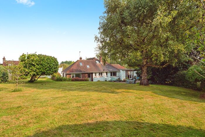 4 Bedroom Bungalow For Sale In Rectory Close, Etchingham Road, Burwash, Etchingham, TN19