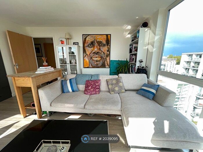 1 Bedroom Flat To Rent In Simmonds House, Brentford, TW8