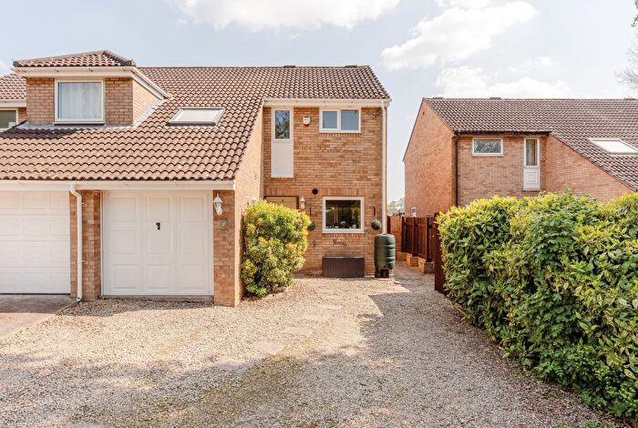 3 Bedroom Semi Detached House For Sale In Falcon Close, Patchway, Bristol, Gloucestershire, BS34