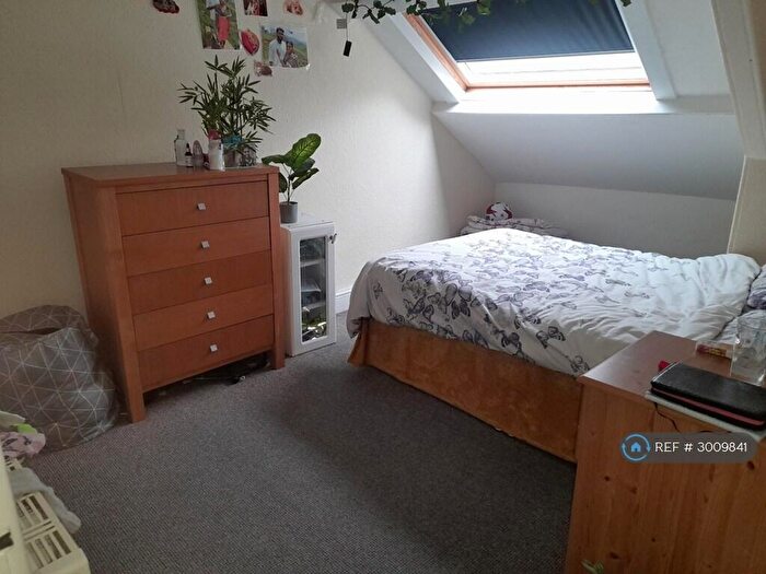 1 Bedroom Flat To Rent In Napier Terrace, Plymouth, PL4