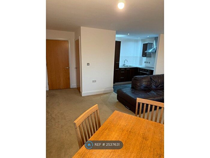 1 Bedroom Flat To Rent In Lord Street, Southport, PR9