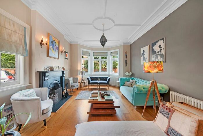 5 Bedroom Property To Rent In Howards Lane, London, SW15