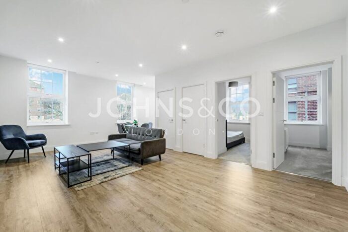 2 Bedroom Apartment To Rent In Horlicks Quarter, Slough, London, SL1