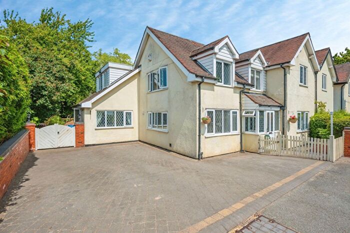 5 Bedroom Semi-detached House For Sale In Lichfield Road, Burntwood, WS7