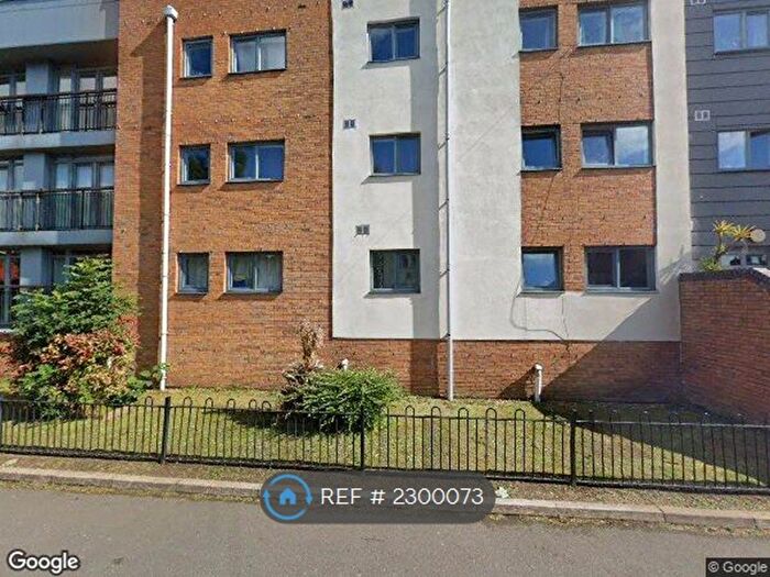 2 Bedroom Flat To Rent In Moss Lane East, Manchester, M14