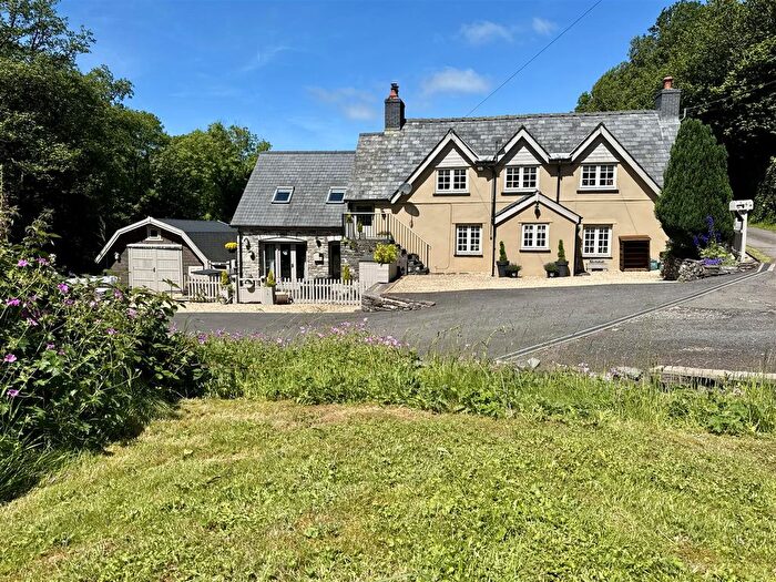4 Bedroom Property For Sale In Libanus, Brecon, LD3