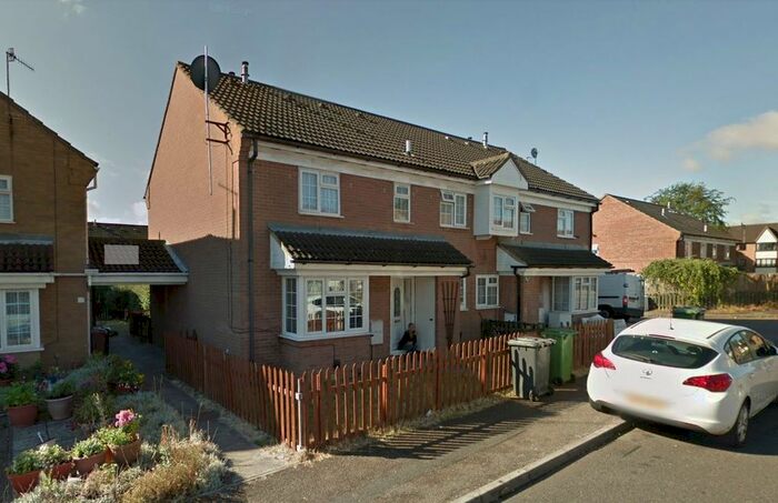 2 Bedroom Property To Rent In Dorrington Close, Luton, LU3