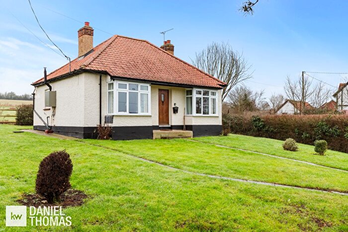 2 Bedroom Bungalow For Sale In Longlands, Cobbinsend Road, Waltham Abbey, Essex, EN9