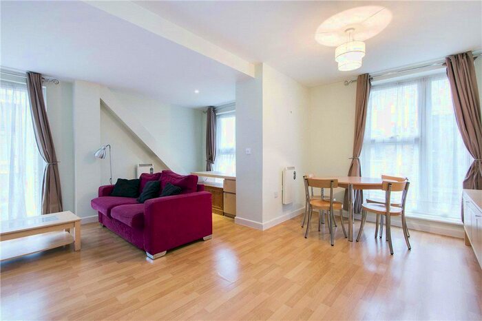 2 Bedroom Flat To Rent In Flag House, Brunswick Court, Tanner Street, London, SE1