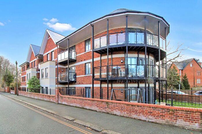 2 Bedroom Flat For Sale In Linden Road, Haymarket Rise Linden Road, MK40