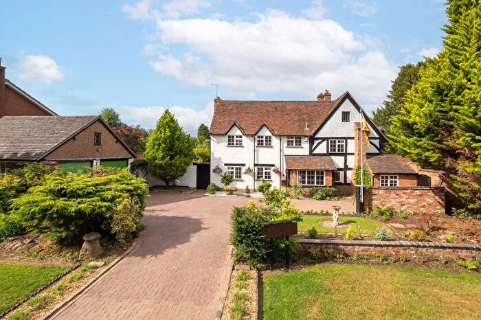 5 Bedroom Detached House For Sale In Coopers Walk, Bubbenhall, CV8