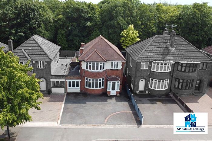 4 Bedroom Link Detached House For Sale In Broom Leys Road, Coalville, LE67