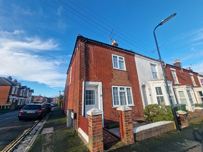 2 Bedroom End Of Terrace House To Rent In Middle Street, Inner Avenue, SO14