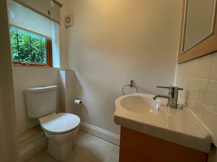 2 Bedroom Cottage To Rent In Flexford Road, North Baddesley, SO52