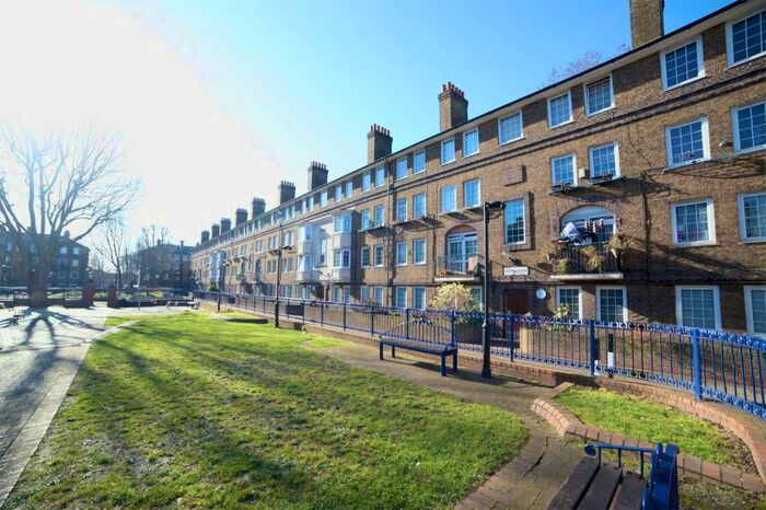 2 Bedroom Maisonette To Rent In Morris House, Roman Road, London, E2