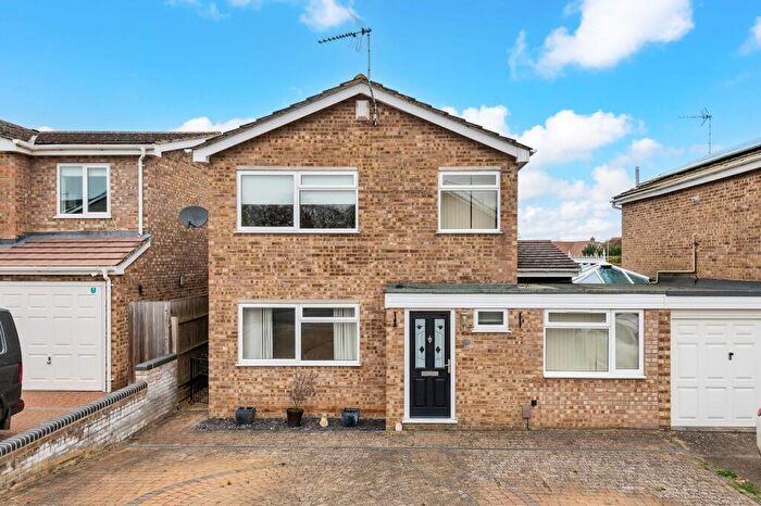 4 Bedroom Detached House For Sale In Selwyn Close, Newmarket, CB8