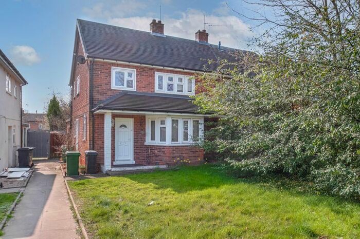 2 Bedroom Maisonette To Rent In Salters Lane, Redditch, B97