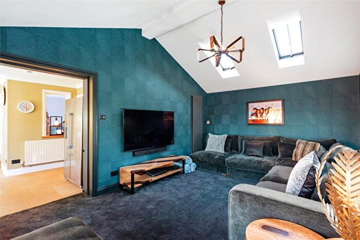 4 Bedroom Detached House For Sale In Church Walk, Great Billing, Northamptonshire, NN3